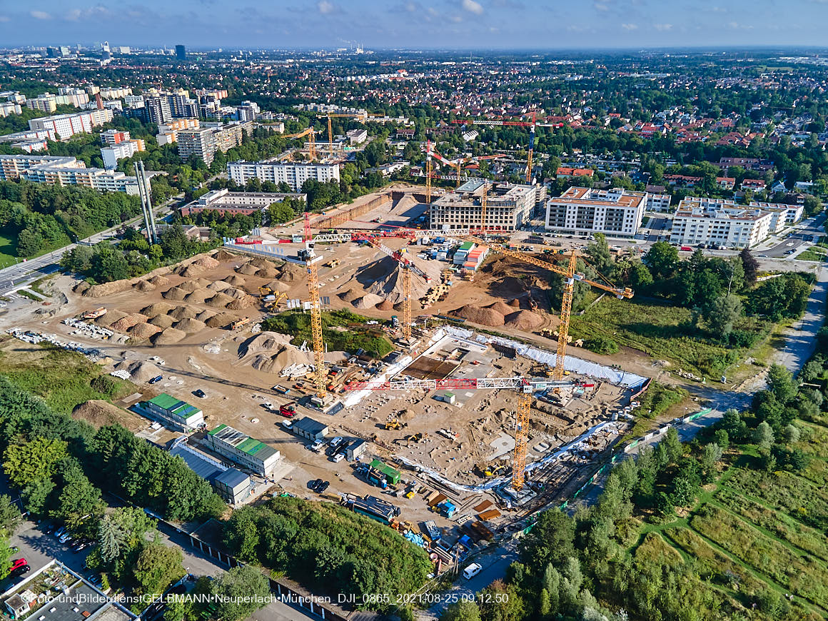 25.08.2020 - Luftaufnahmen vom Alexisquartier in Neuperlach in nördlicher Richtung