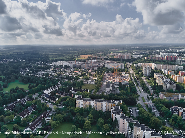 01.09.2021 - Blick zum Alexisquartier, dem Neubau der Grundschule und ins Marx-Zentrum
