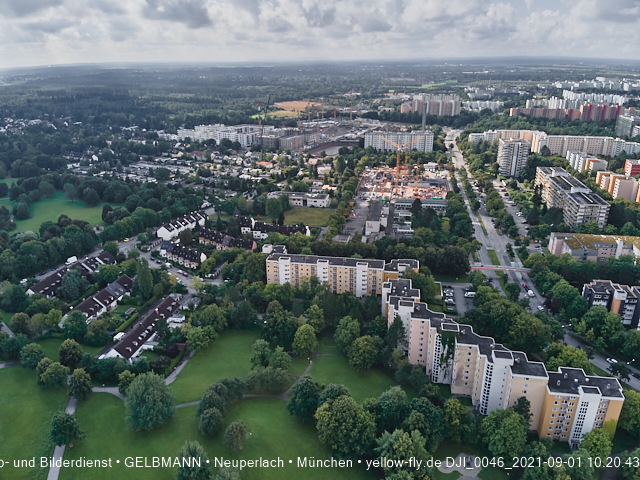 01.09.2021 - Blick zum Alexisquartier, dem Neubau der Grundschule und ins Marx-Zentrum