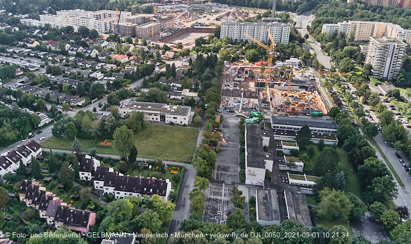 01.09.2021 - Blick zum Alexisquartier, dem Neubau der Grundschule und ins Marx-Zentrum