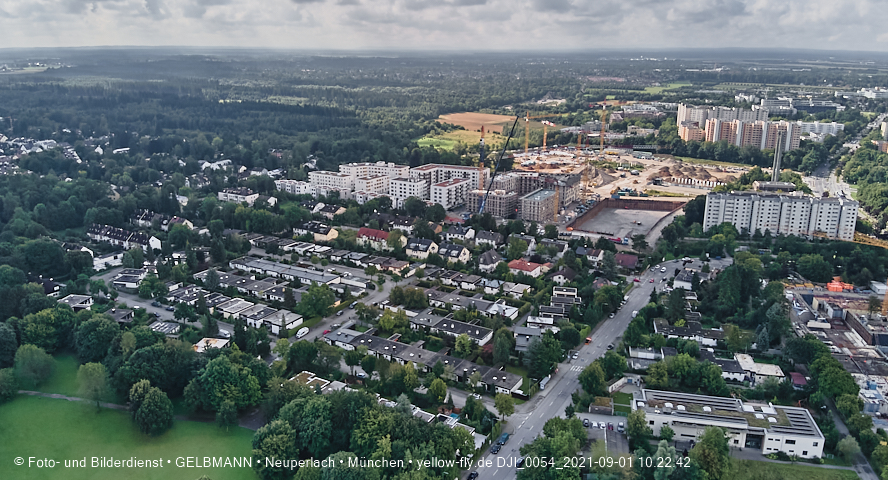 01.09.2021 - Blick zum Alexisquartier, dem Neubau der Grundschule und ins Marx-Zentrum