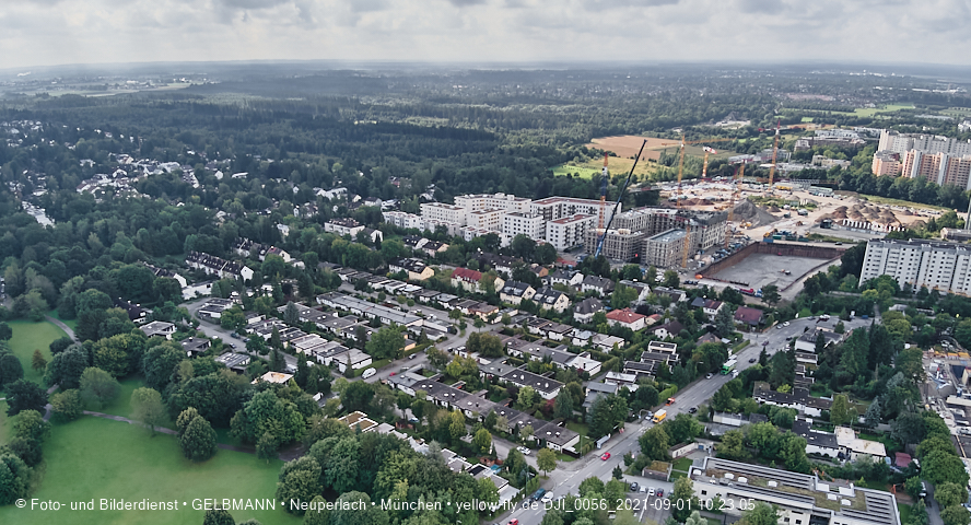01.09.2021 - Blick zum Alexisquartier, dem Neubau der Grundschule und ins Marx-Zentrum