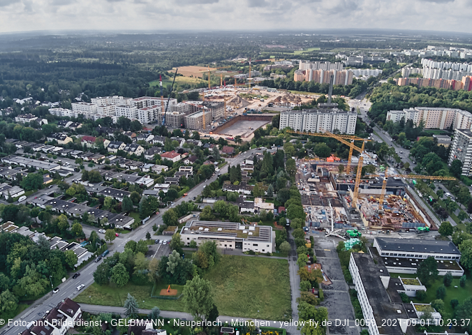 01.09.2021 - Blick zum Alexisquartier, dem Neubau der Grundschule und ins Marx-Zentrum