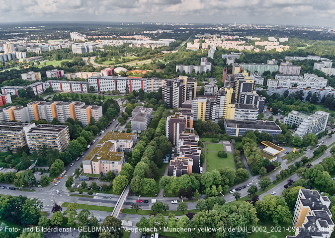01.09.2021 - Blick zum Alexisquartier, dem Neubau der Grundschule und ins Marx-Zentrum