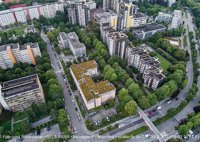 01.09.2021 - Blick zum Alexisquartier, dem Neubau der Grundschule und ins Marx-Zentrum
