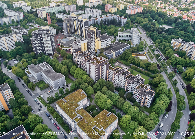 01.09.2021 - Blick zum Alexisquartier, dem Neubau der Grundschule und ins Marx-Zentrum