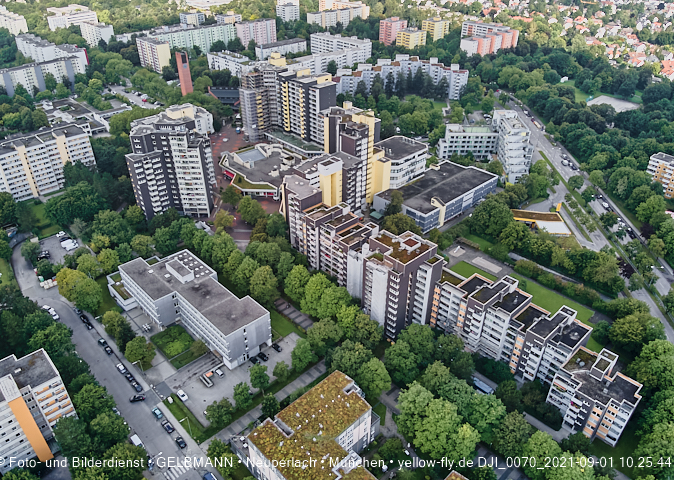 01.09.2021 - Blick zum Alexisquartier, dem Neubau der Grundschule und ins Marx-Zentrum