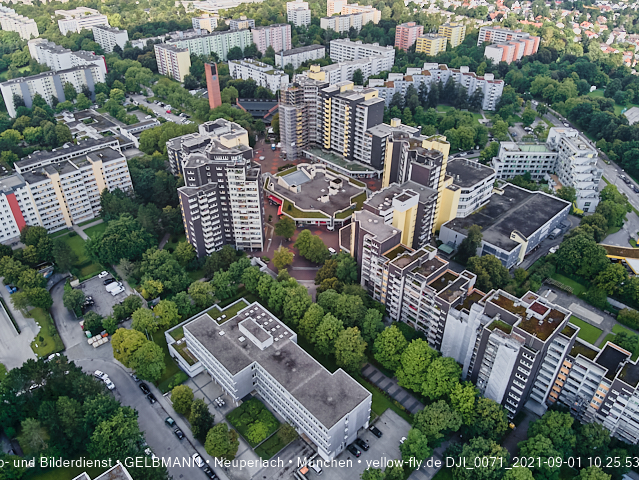 01.09.2021 - Blick zum Alexisquartier, dem Neubau der Grundschule und ins Marx-Zentrum