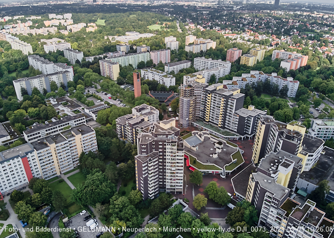 01.09.2021 - Blick zum Alexisquartier, dem Neubau der Grundschule und ins Marx-Zentrum