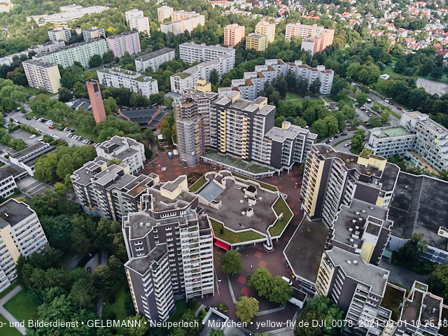 01.09.2021 - Blick zum Alexisquartier, dem Neubau der Grundschule und ins Marx-Zentrum