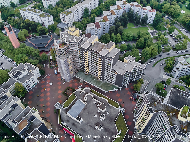 01.09.2021 - Blick zum Alexisquartier, dem Neubau der Grundschule und ins Marx-Zentrum