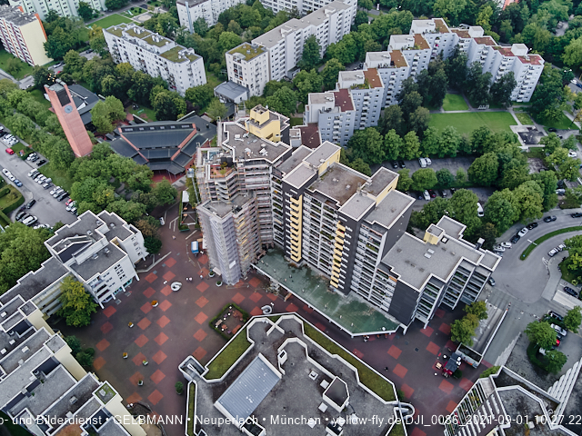 01.09.2021 - Blick zum Alexisquartier, dem Neubau der Grundschule und ins Marx-Zentrum