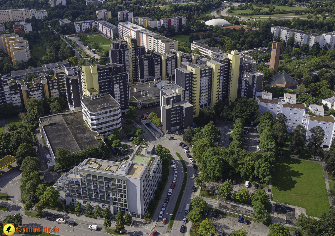 01.09.2021 - Wohnanlage am Karl-Marx-Ring 52-62 und Marx-Zentrum in Neuperlach