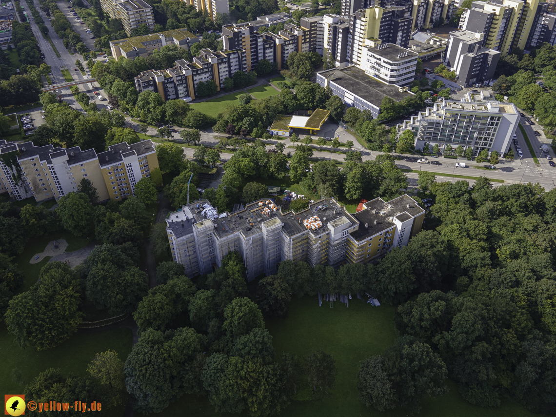 01.09.2021 - Wohnanlage am Karl-Marx-Ring 52-62 und Marx-Zentrum in Neuperlach