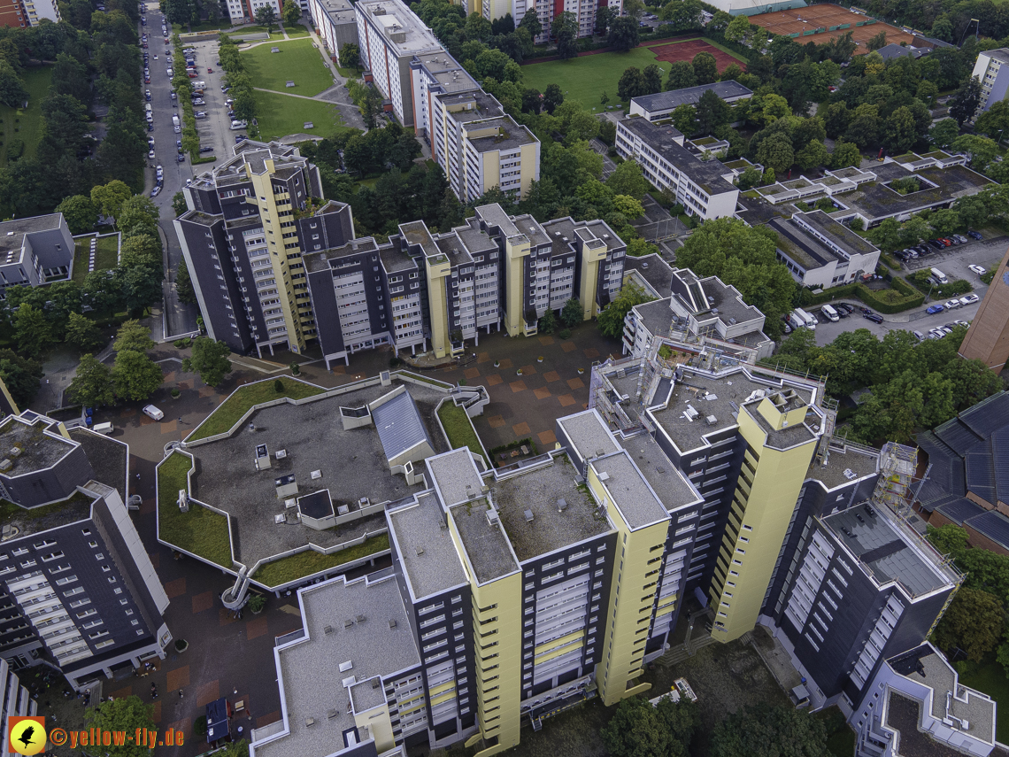 01.09.2021 - Wohnanlage am Karl-Marx-Ring 52-62 und Marx-Zentrum in Neuperlach