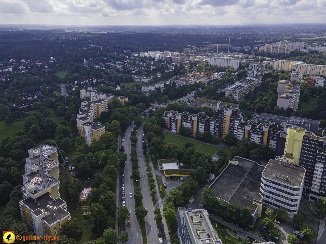01.09.2021 - Wohnanlage am Karl-Marx-Ring 52-62 und Marx-Zentrum in Neuperlach
