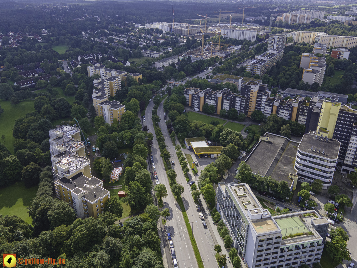 01.09.2021 - Wohnanlage am Karl-Marx-Ring 52-62 und Marx-Zentrum in Neuperlach