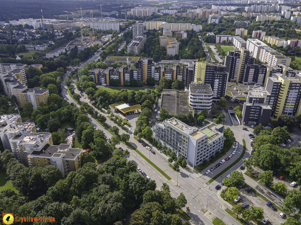 01.09.2021 - Wohnanlage am Karl-Marx-Ring 52-62 und Marx-Zentrum in Neuperlach