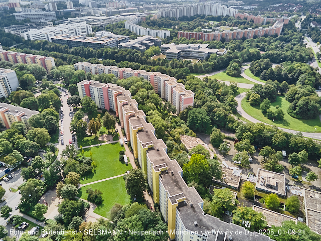01.09.2021 - Abrissbaustelle Quiddezentrum und Blick zum Ostpark