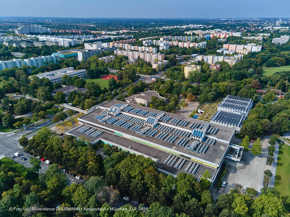 09.09.2021 - Die Heinrich-Wieland-Straße in Neuperlach