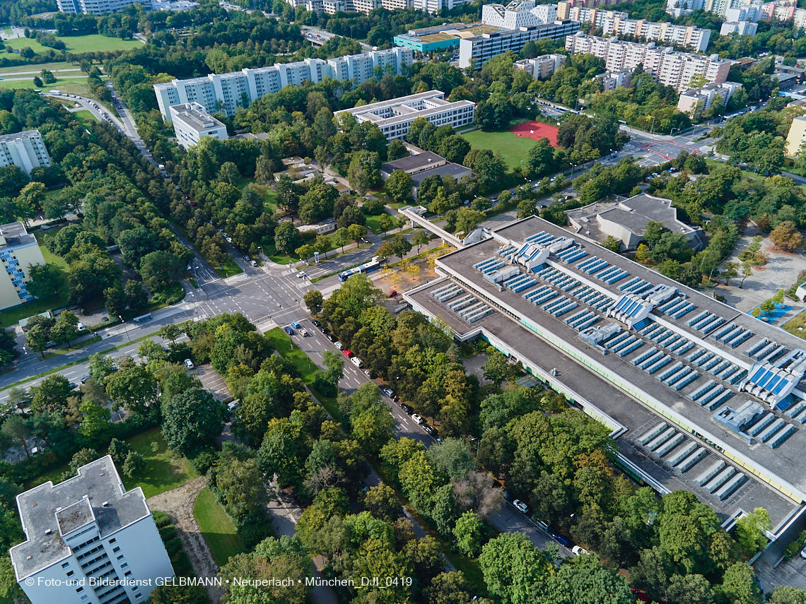 09.09.2021 - Die Heinrich-Wieland-Straße in Neuperlach