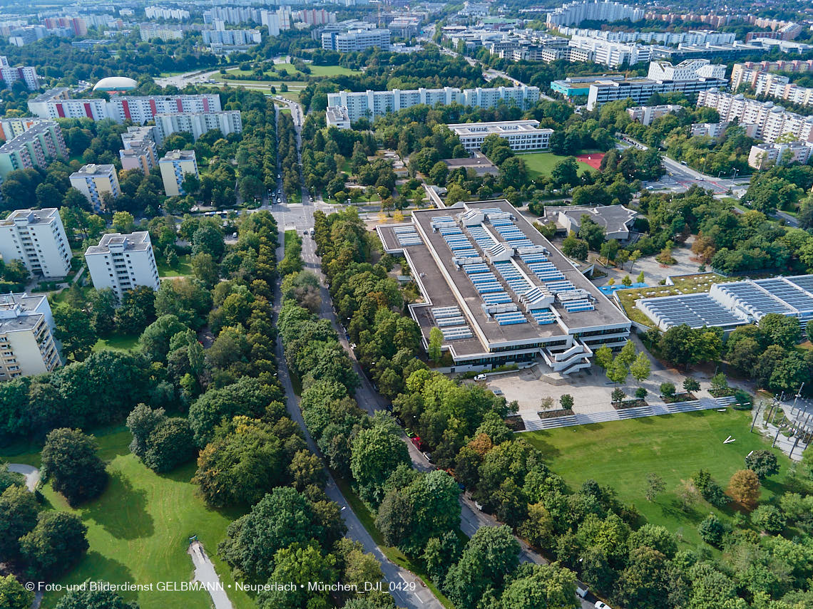 09.09.2021 - Die Heinrich-Wieland-Straße in Neuperlach