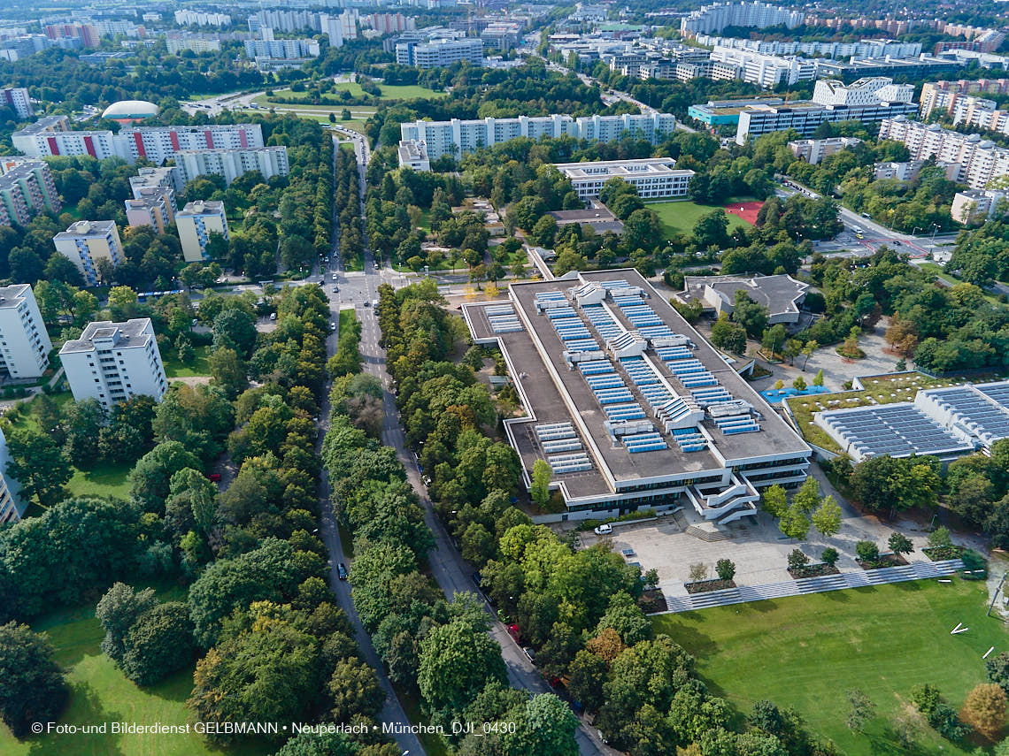 09.09.2021 - Die Heinrich-Wieland-Straße in Neuperlach