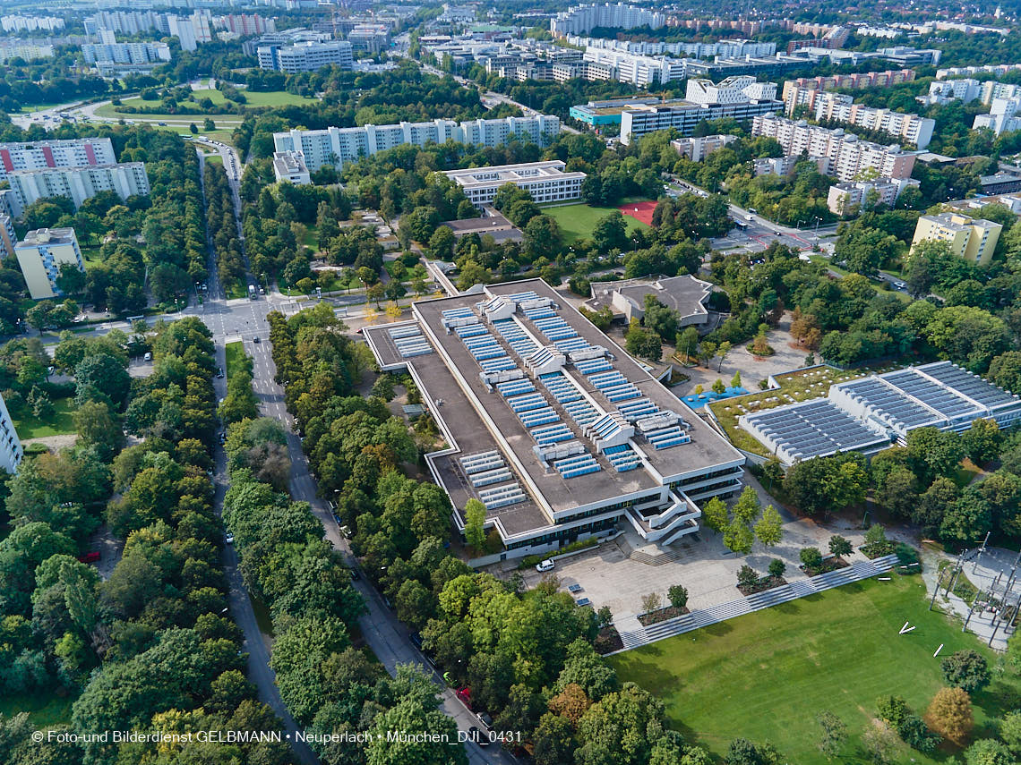 09.09.2021 - Die Heinrich-Wieland-Straße in Neuperlach