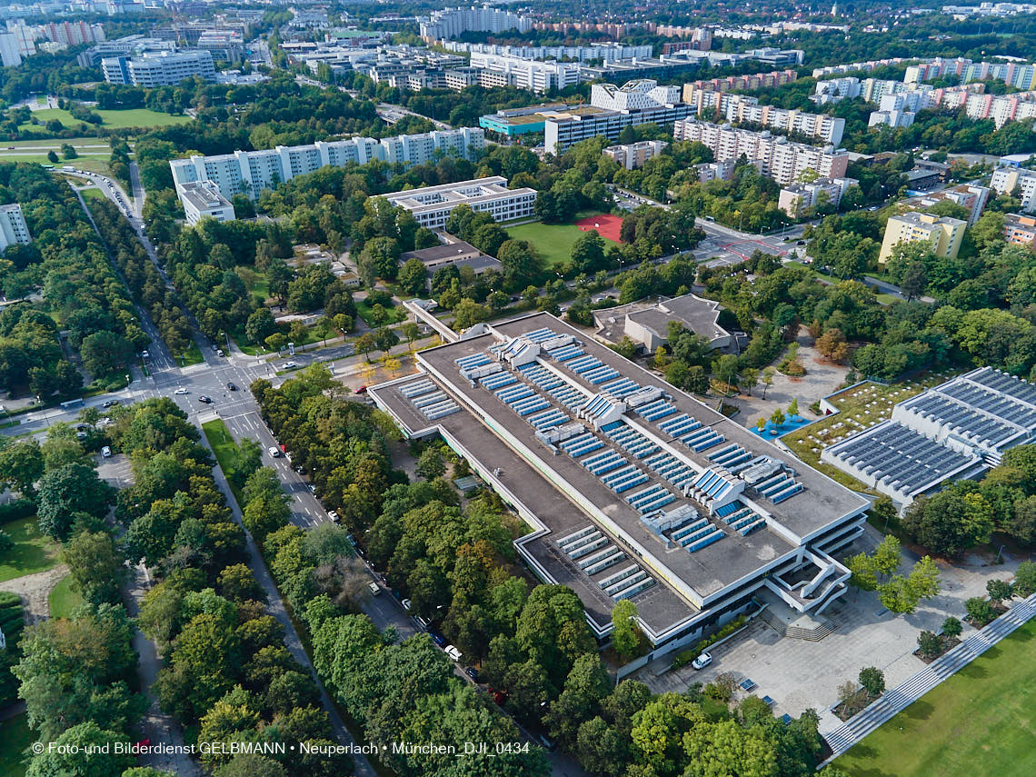 09.09.2021 - Die Heinrich-Wieland-Straße in Neuperlach