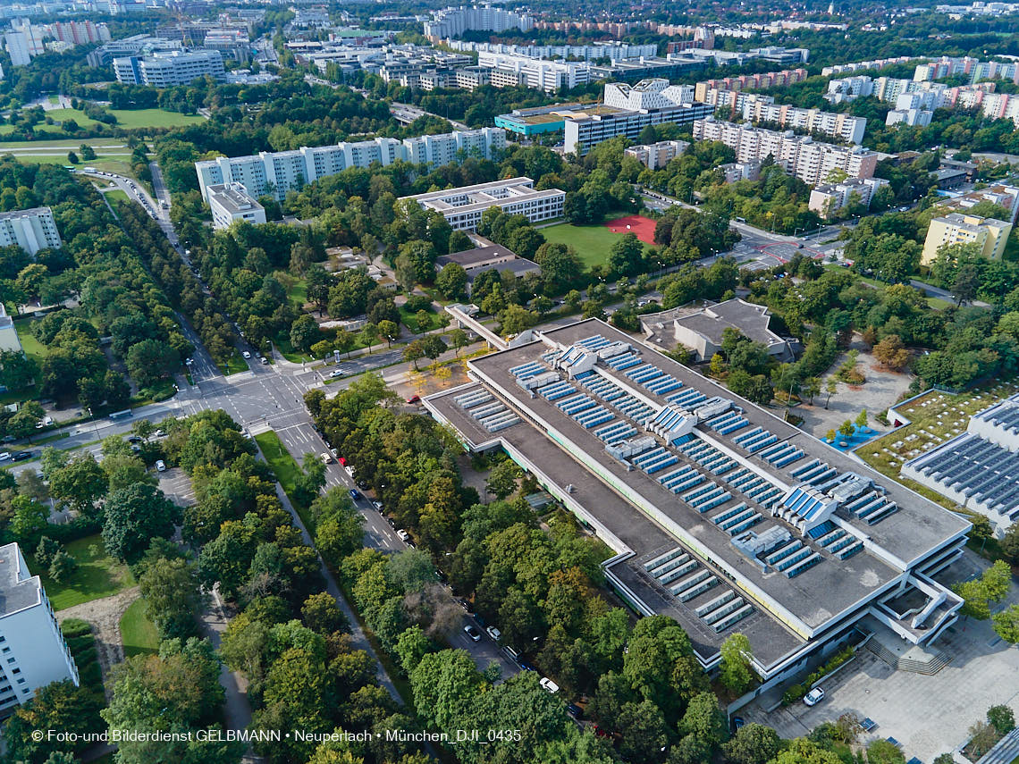 09.09.2021 - Die Heinrich-Wieland-Straße in Neuperlach