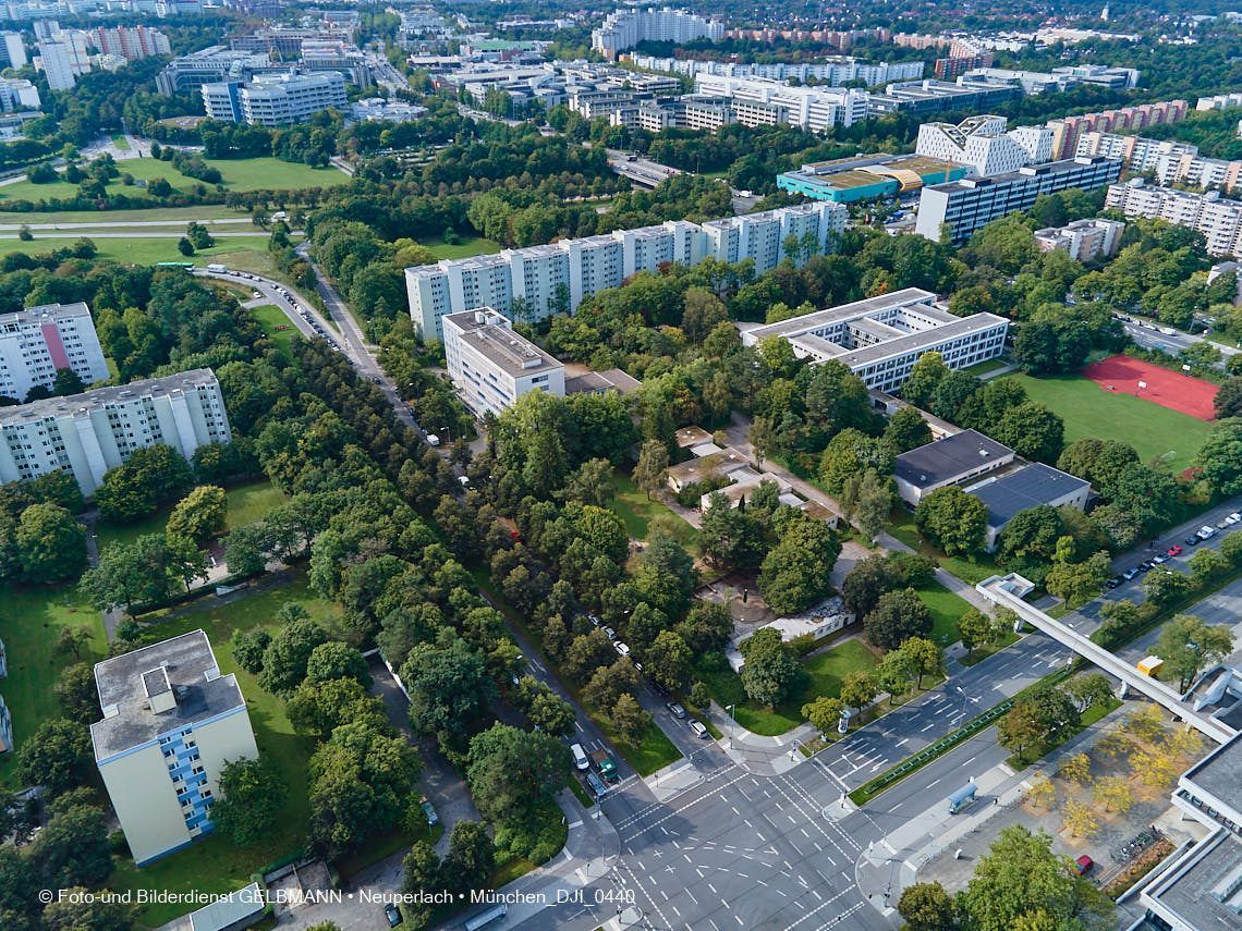 09.09.2021 - Die Heinrich-Wieland-Straße in Neuperlach