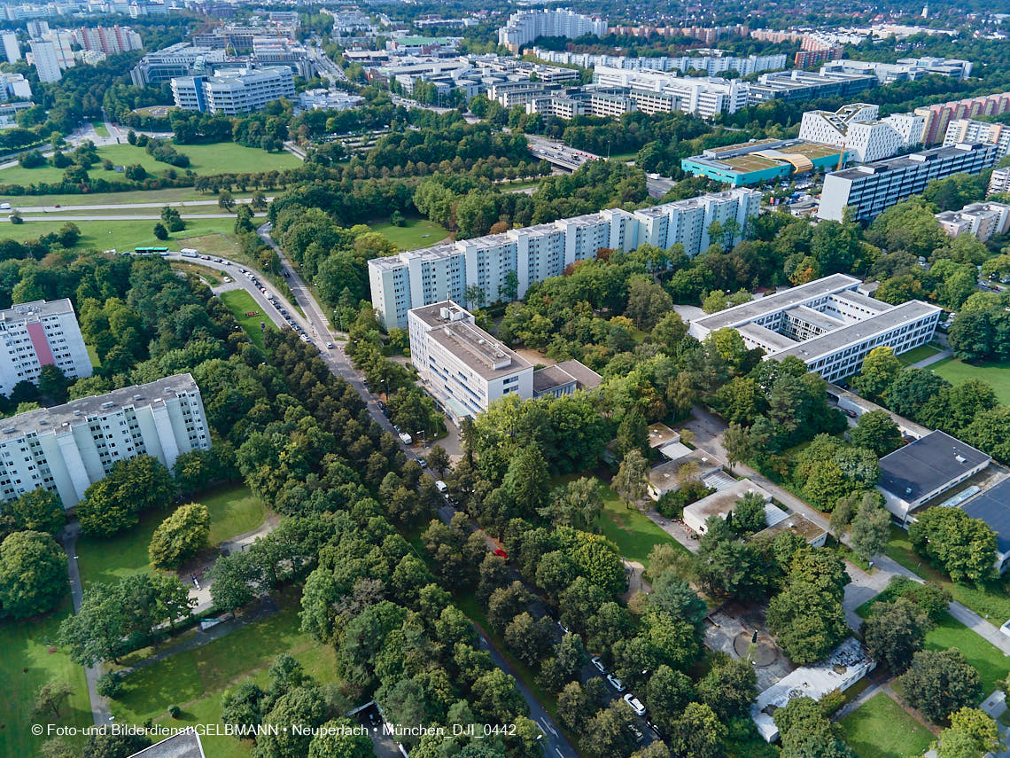 09.09.2021 - Die Heinrich-Wieland-Straße in Neuperlach