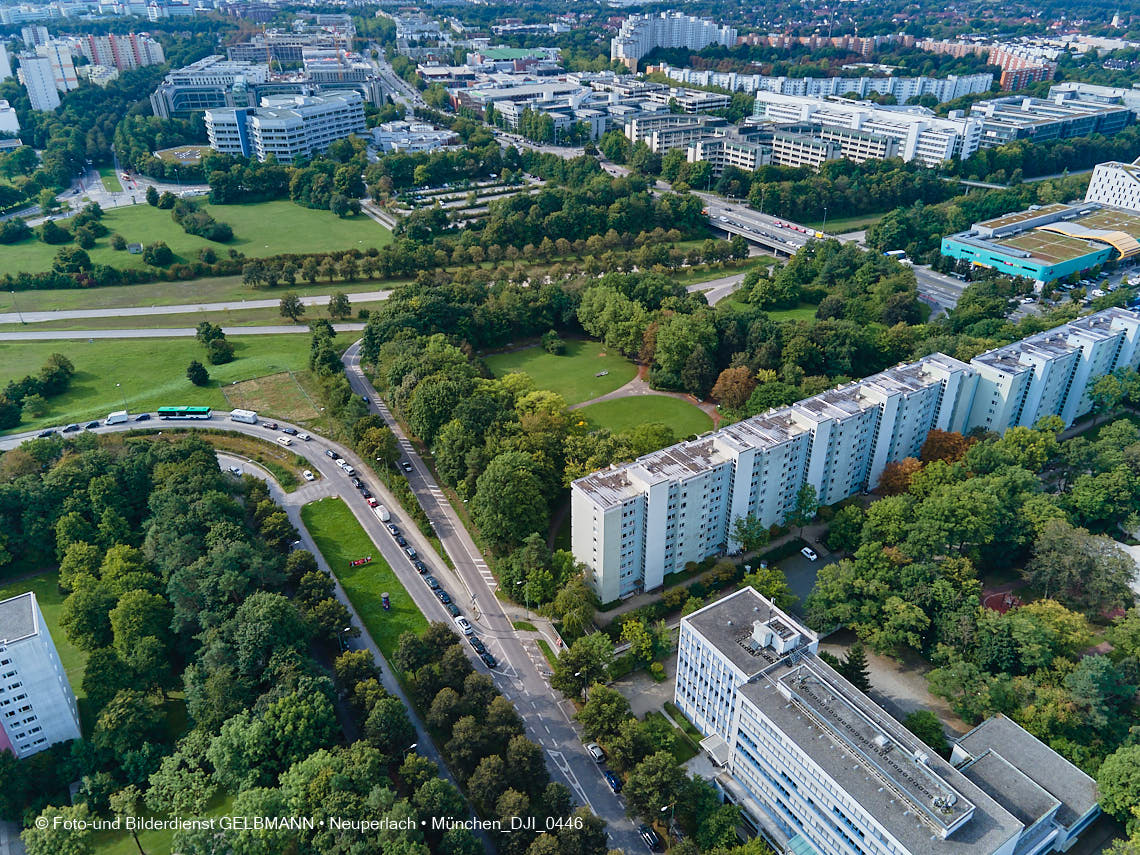 09.09.2021 - Die Heinrich-Wieland-Straße in Neuperlach