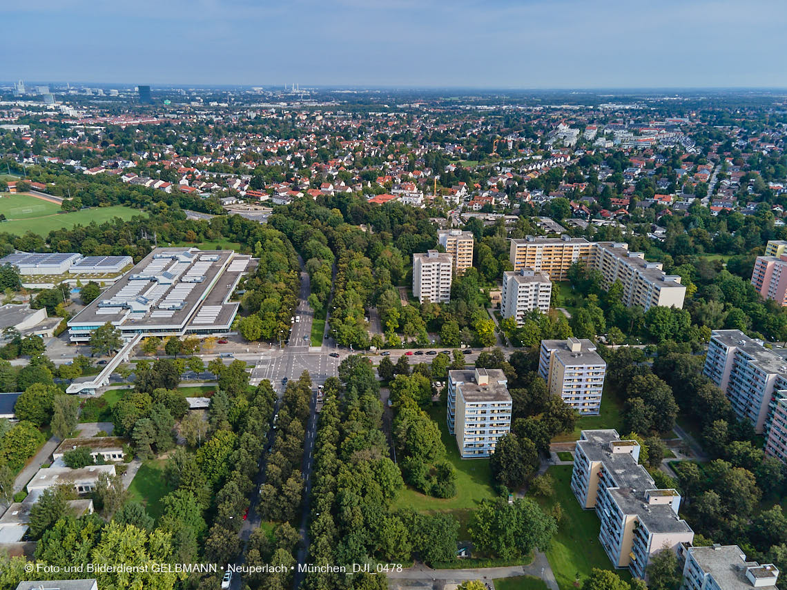 09.09.2021 - Die Heinrich-Wieland-Straße in Neuperlach