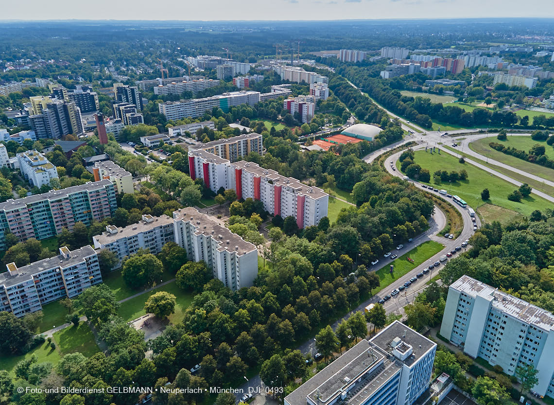 09.09.2021 - Die Heinrich-Wieland-Straße in Neuperlach