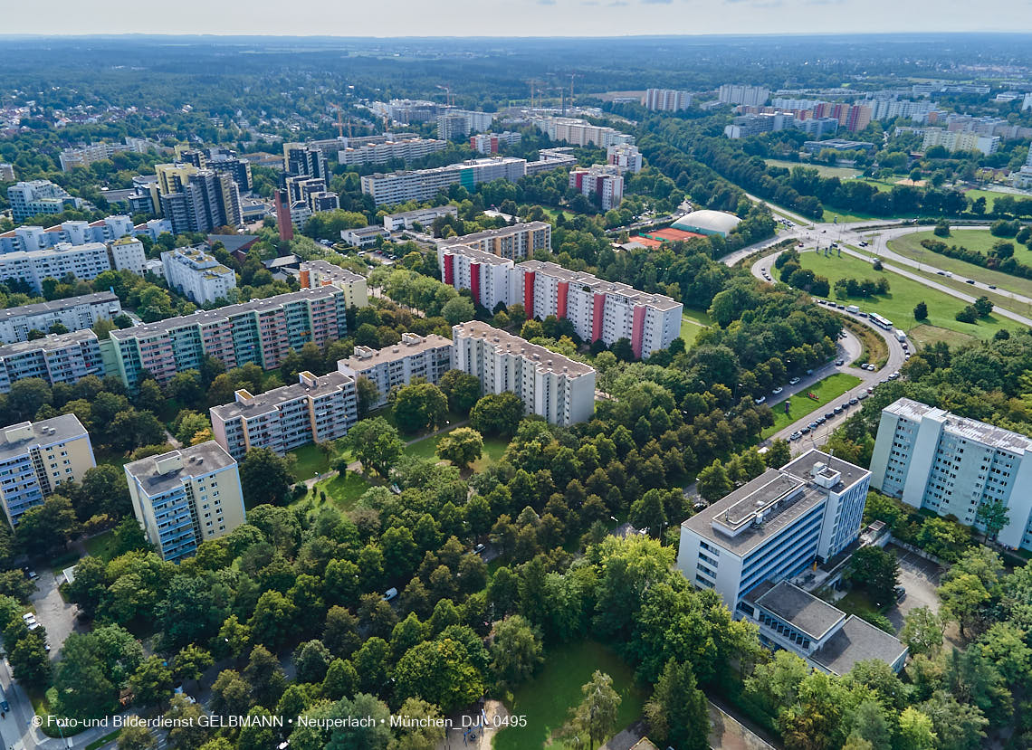 09.09.2021 - Die Heinrich-Wieland-Straße in Neuperlach