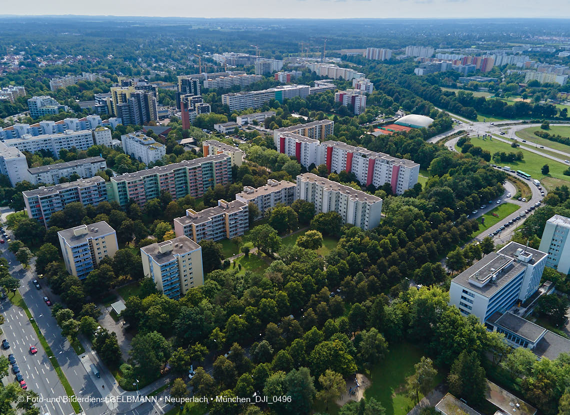 09.09.2021 - Die Heinrich-Wieland-Straße in Neuperlach