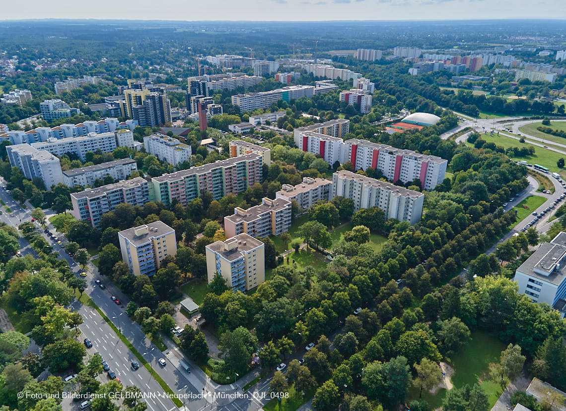 09.09.2021 - Die Heinrich-Wieland-Straße in Neuperlach