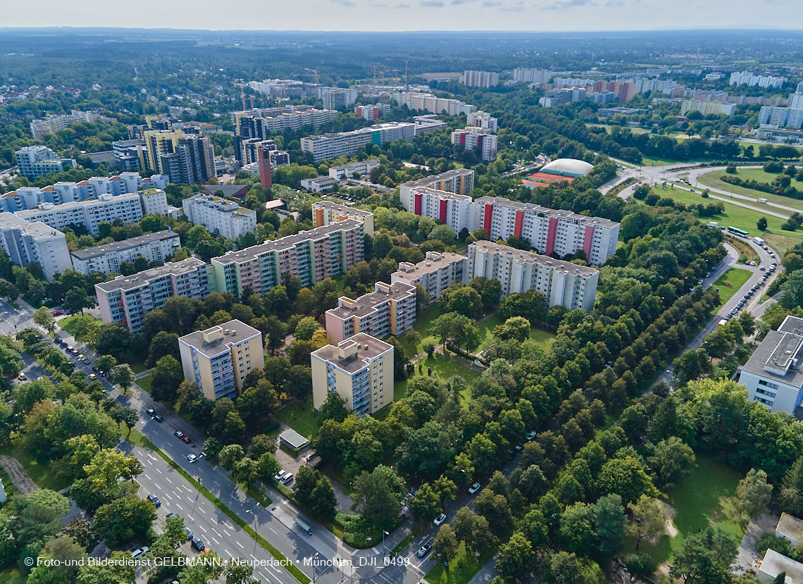 09.09.2021 - Die Heinrich-Wieland-Straße in Neuperlach