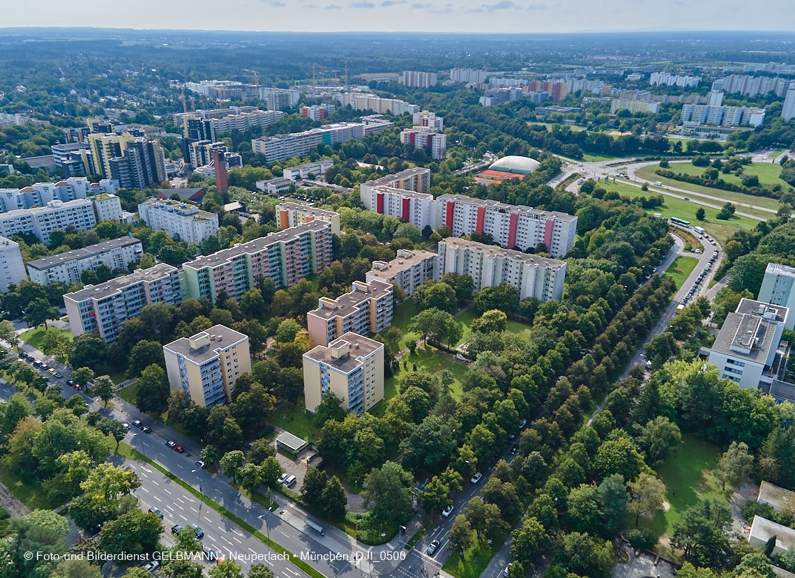 09.09.2021 - Die Heinrich-Wieland-Straße in Neuperlach