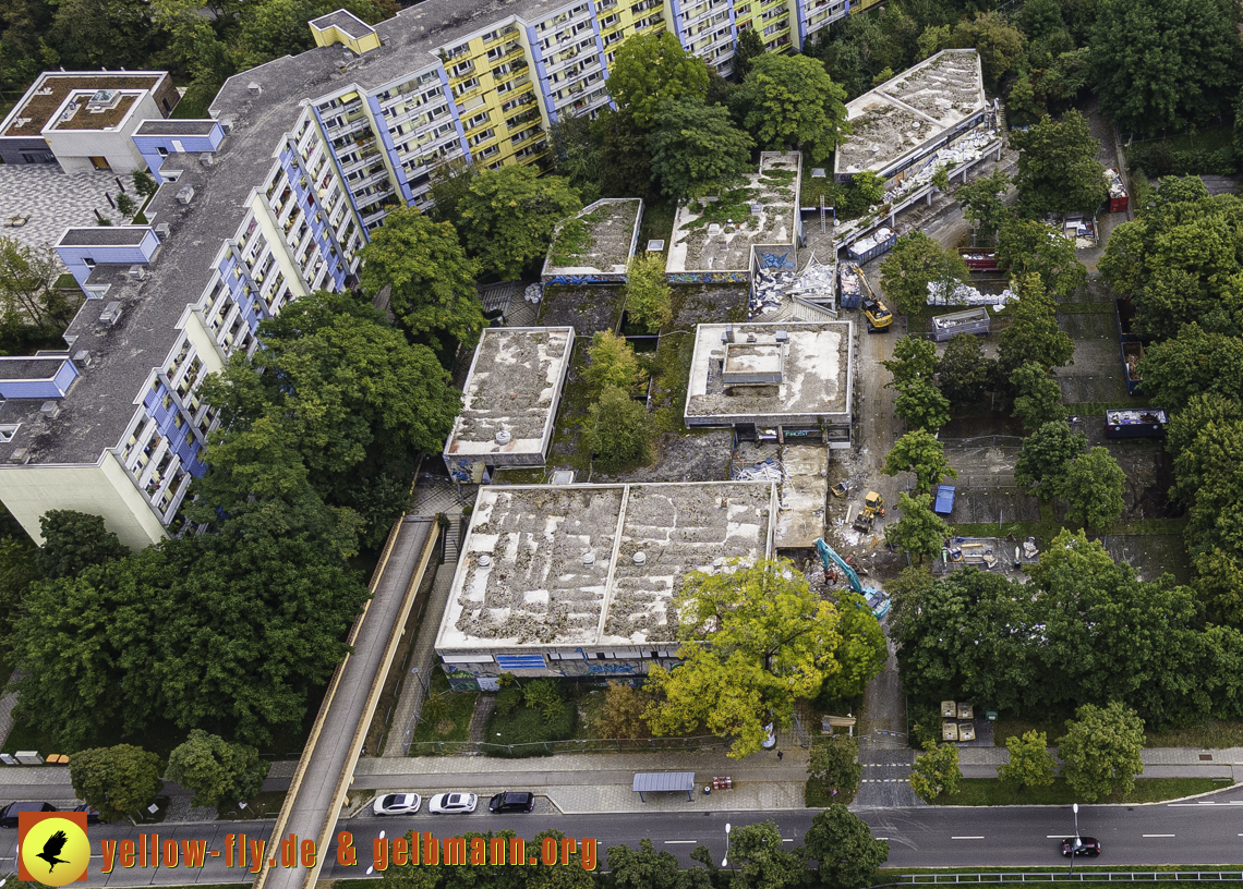 21.09.2021 - Abriss des Quiddezentrums in Neuperlach