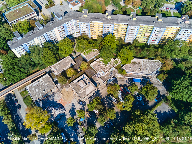 24.09.2021 - Abrissbaustelle Quiddezentrum in Neuperlach