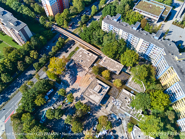 24.09.2021 - Abrissbaustelle Quiddezentrum in Neuperlach