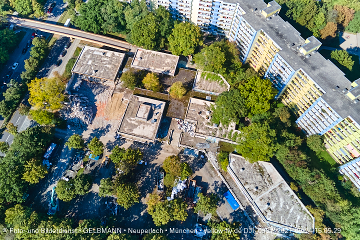 24.09.2021 - Abrissbaustelle Quiddezentrum in Neuperlach