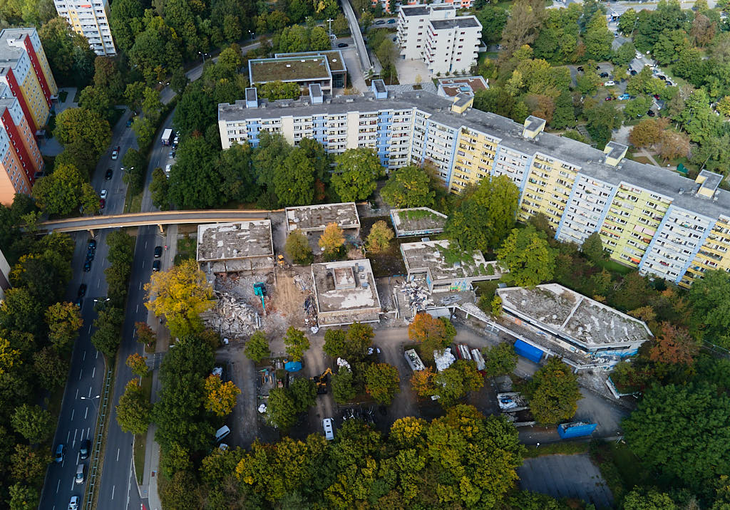 28.09.2021 - Abrissbegin des Quiddezentrums in Neuperlach