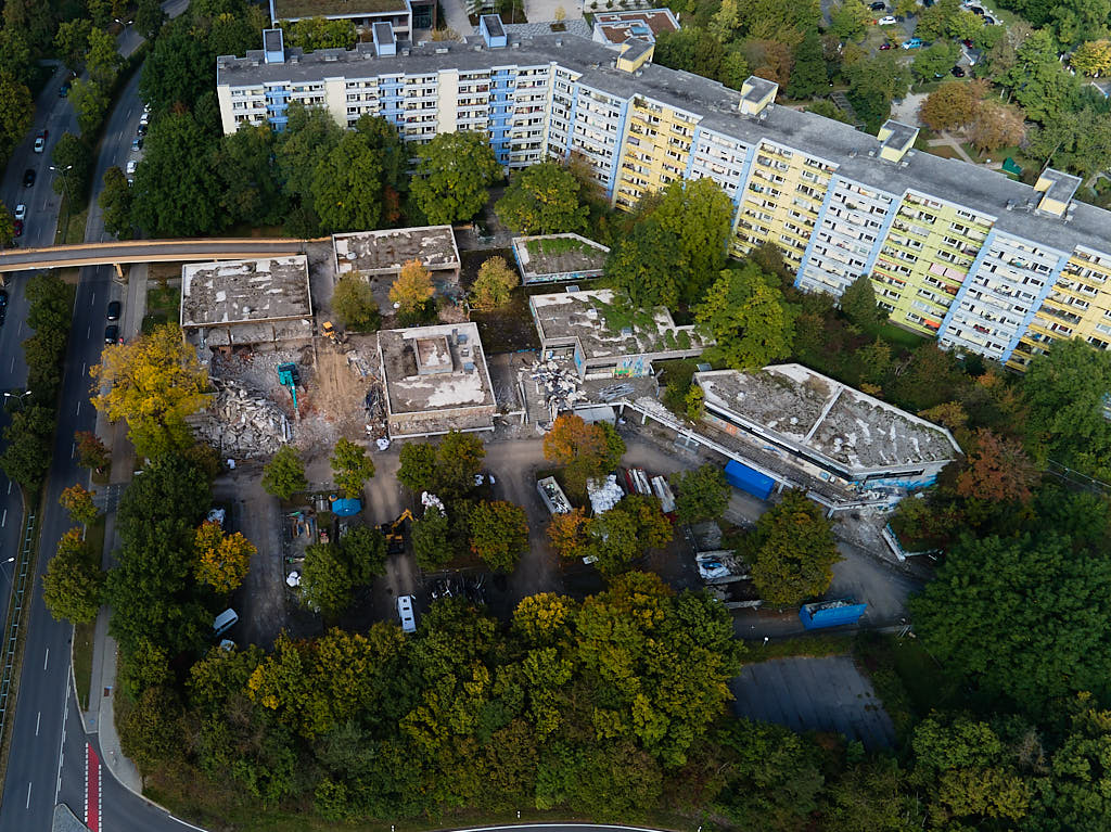 28.09.2021 - Abrissbegin des Quiddezentrums in Neuperlach
