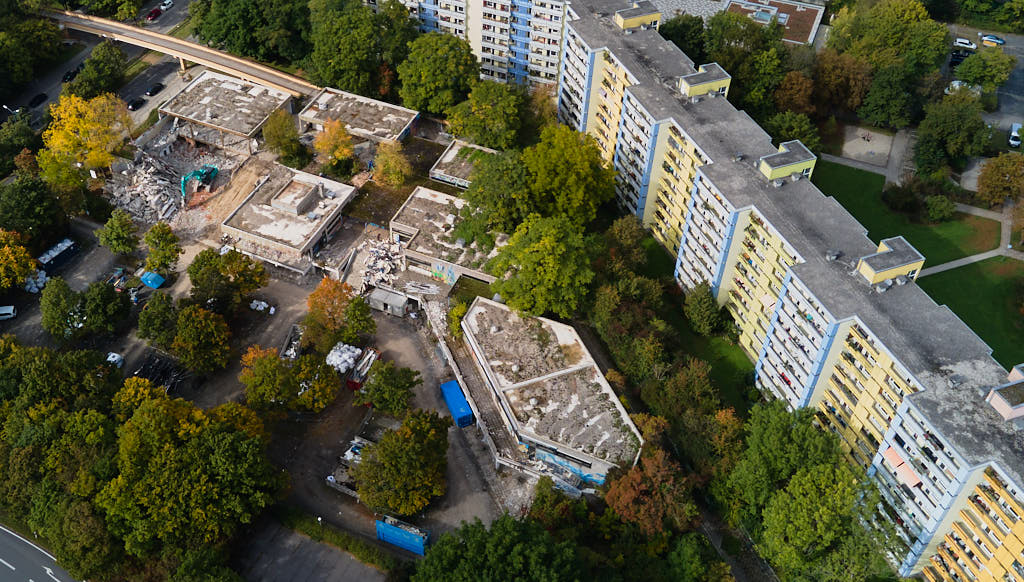 28.09.2021 - Abrissbegin des Quiddezentrums in Neuperlach