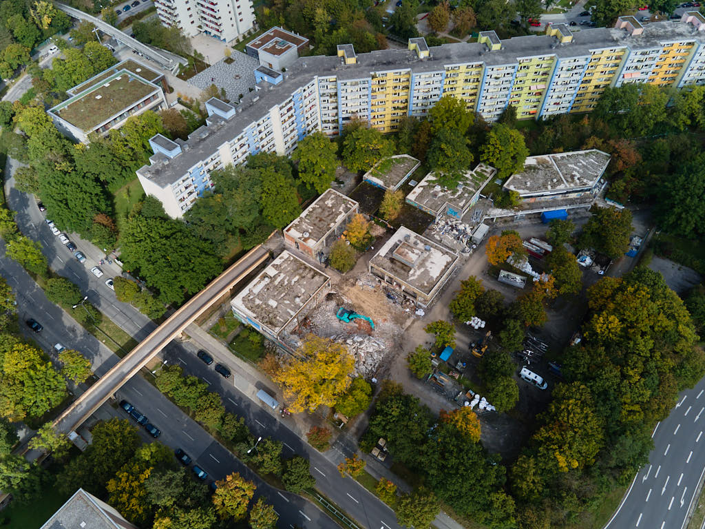 28.09.2021 - Abrissbegin des Quiddezentrums in Neuperlach