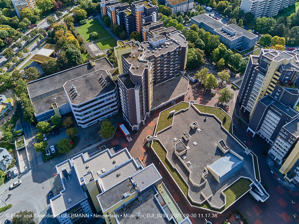 30.09.2021 - Große Fassadensanierung im Marx-Zentrum aus Neuperlach