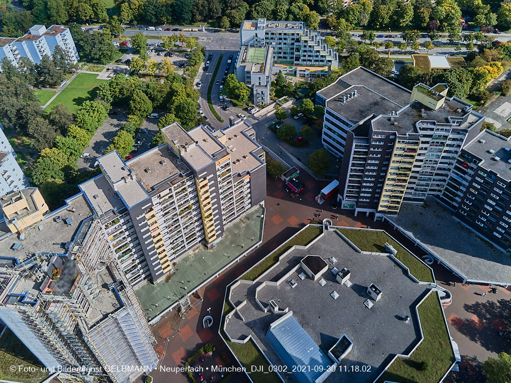 30.09.2021 - Große Fassadensanierung im Marx-Zentrum aus Neuperlach
